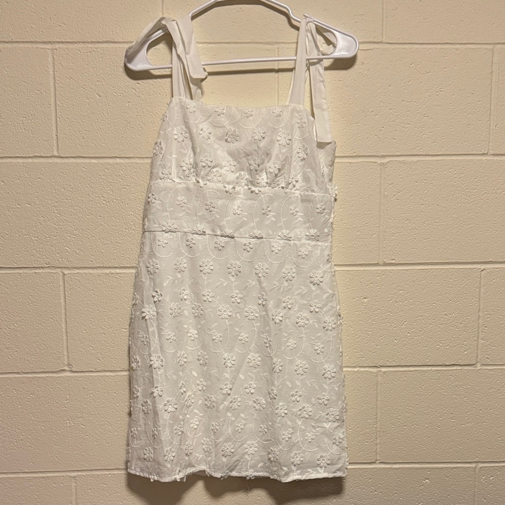 Francesca's White Floral Mini Dress